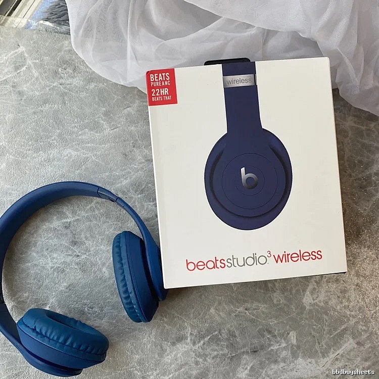 Beats Studio Wireless Headphones in Blue