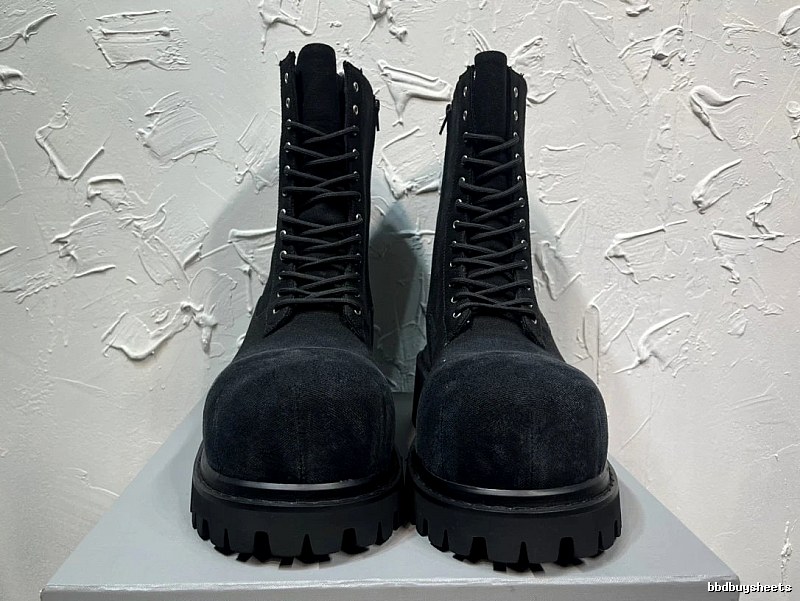 Black Combat Boot with Tall Black Lace-up Boot for Casual Outfits