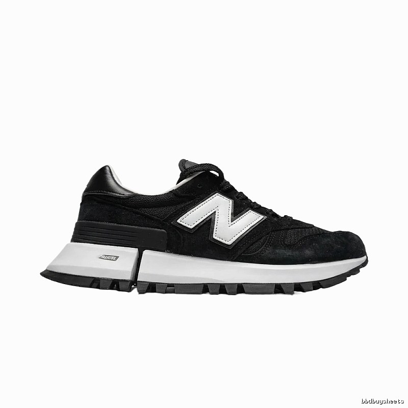 New Balance retro black and white sports shoes