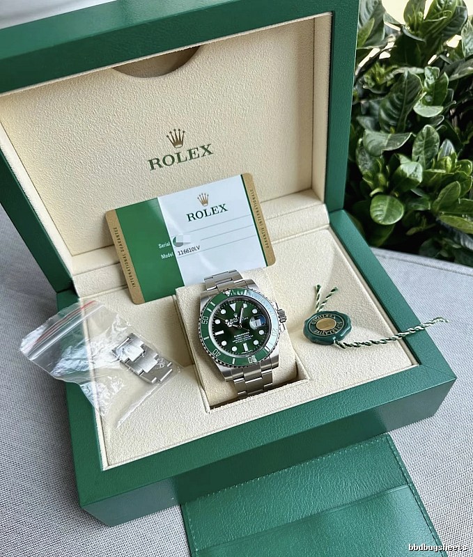 Rolex Green Dial Watch in Box Watch for Streetwear Looks