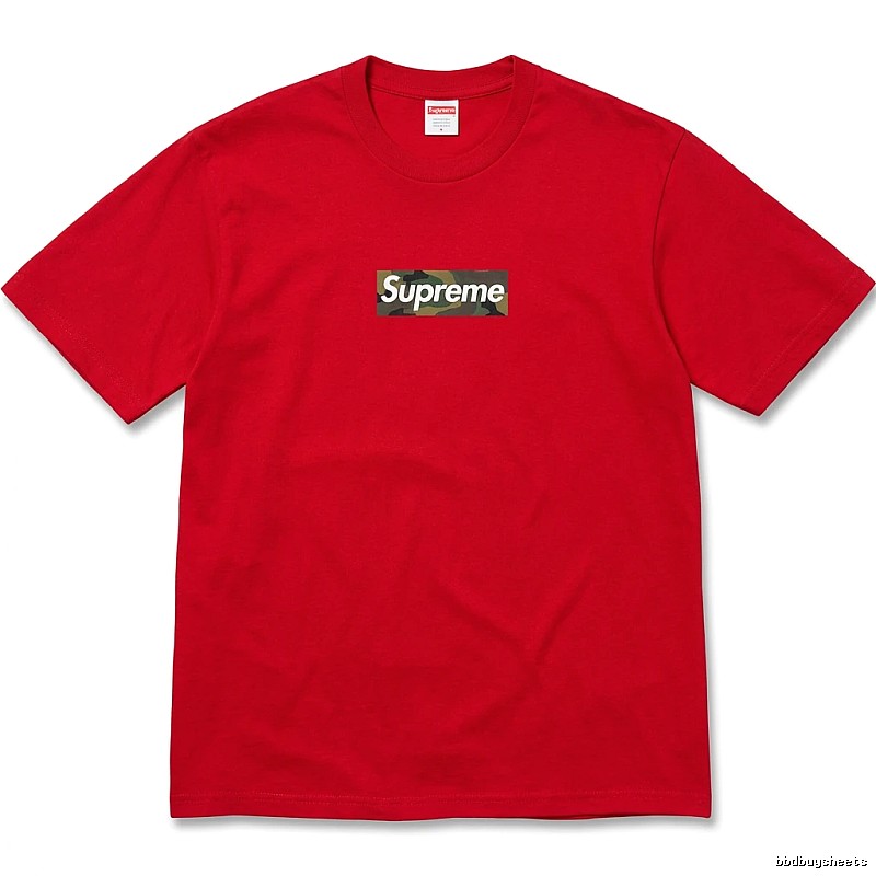 Supreme camouflage-style red T-shirt