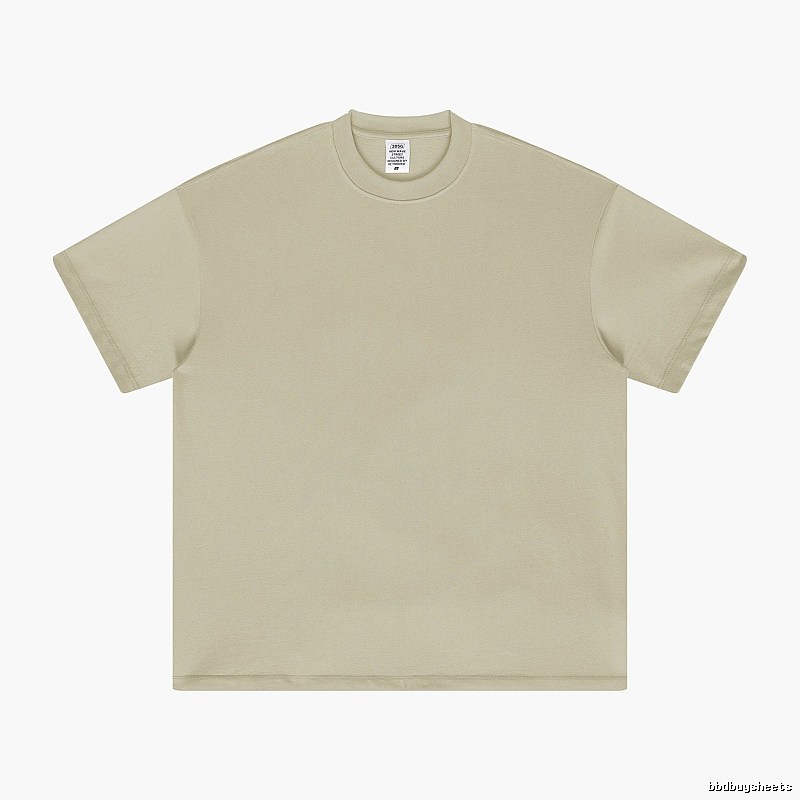 Travel Plain white T-shirt Minimal White Short with Modern Look